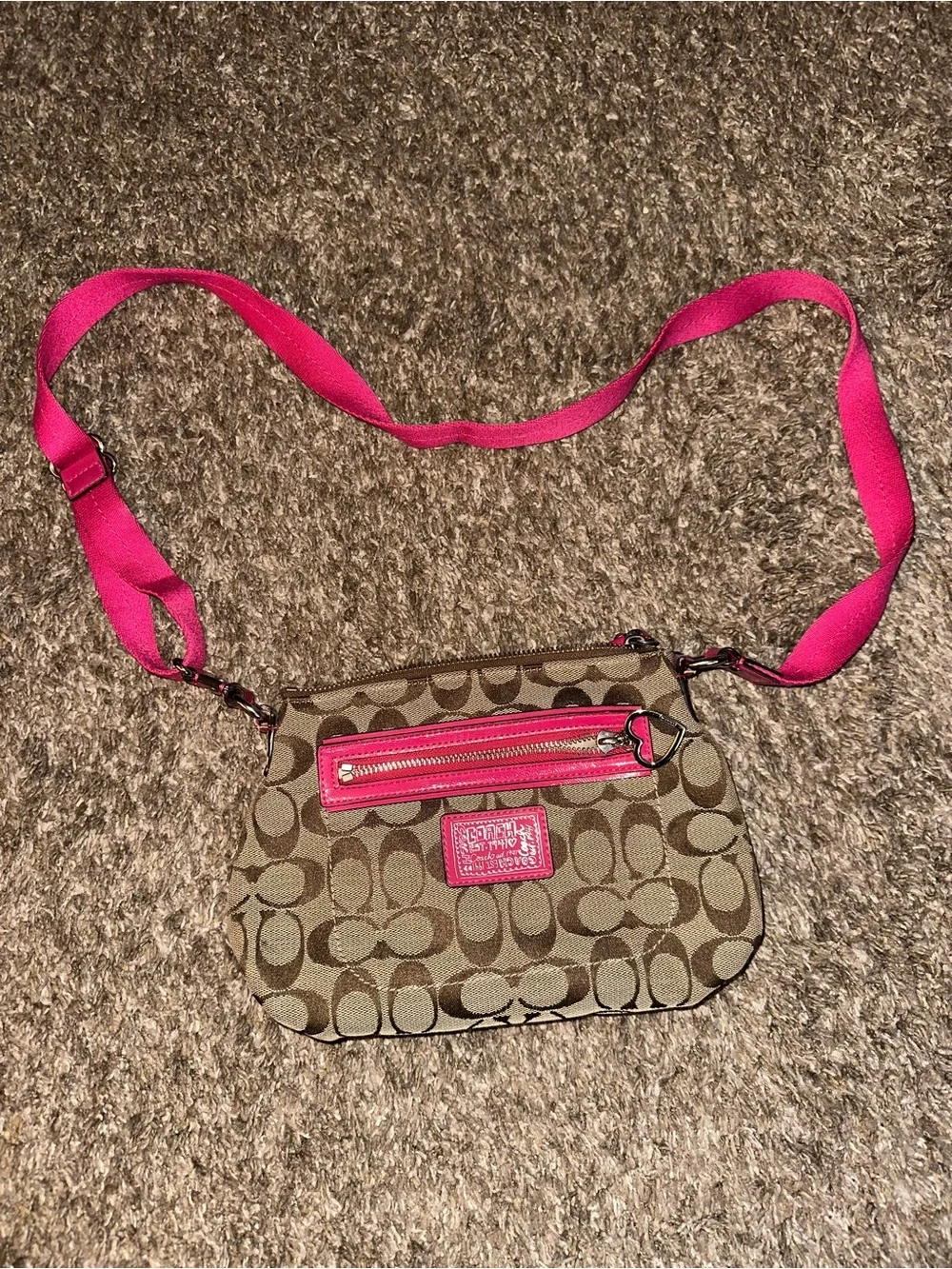 Coach Poppy Signature Swingpack Crossbody Bag